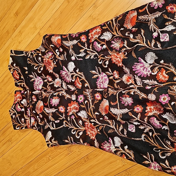 White House Black Market Embroidered Floral Sheath Dress - Picture 8 of 8